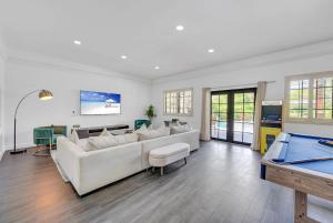 Wonderful Tropical Pool House Miami South Brickell