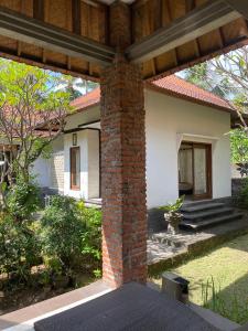 5 mins to the Beach with Tropical Garden