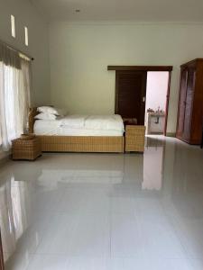 5 mins to the Beach with Tropical Garden