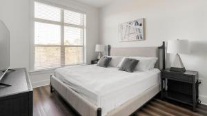 Landing Stylish 2BD Pool Gym