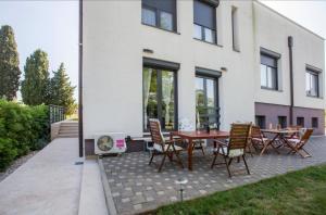 Apartment Karlo in Stinjan