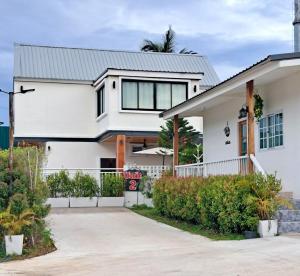 Near Khao yai National Park tour and taxi services