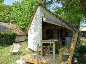 Campings Camping Paradis Aloe : photos des chambres
