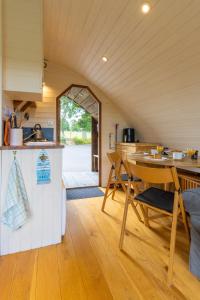 Pod2 - Powys River Pods - Pet Friendly Glamping Pod Builth Wells Powys Wales