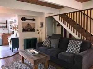 Welcome To the Blue Barn!