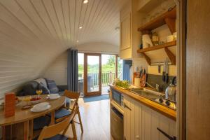 Pod1 - Powys River Pods - Pet Friendly Glamping Pod Builth Wells Powys Wales