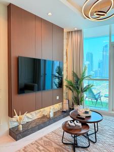 Downtown Escape 2BR with Full BurjKhalifa Panorama