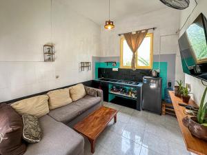 Central 1BR Studio with Shared Pool, Fitness and private Kitchen in Canggu