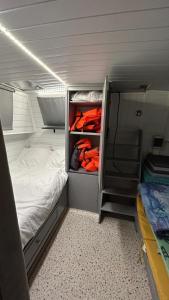 Agréable bateau péniche