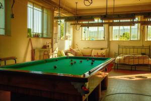 Cozy Room with Balcony, Ping Pong & Billiard Table