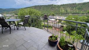 RHEIN-WALD Exklusives Apartment mit Rheinblick