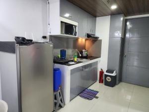 Burnham Hill Condo near Burnham Park