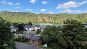 RHEIN-WALD Exklusives Apartment mit Rheinblick