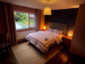 An Teach Bán, homely townhouse