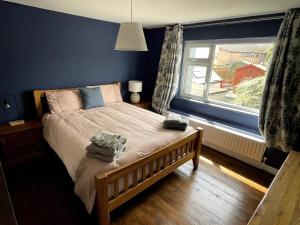 An Teach Bán, homely townhouse