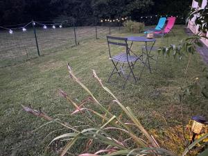 Appartements appartement comfortable avec jardin : photos des chambres