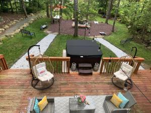 Majestic Lake Front Chalet