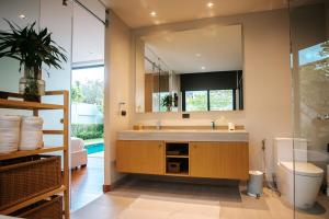 Botanic Modern loft Villa Private Pool 10 min BangTao