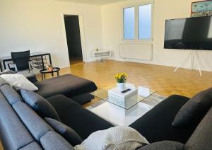 Exklusives Apartment mit traumhaftem Seeblick & Balkon