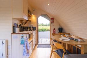 Pod3 - Powys River Pods - Pet Friendly Glamping Pod Builth Wells Powys Wales