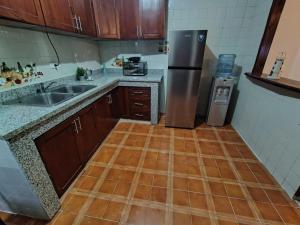 Céntrico y acogedor apartartamento con Wifi y Parqueo gratis