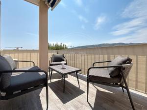 Karibou La Ciotat 2 ch 4 pers Netflix terrasse parking by Lc13