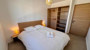 Villas Villa neuve avec piscine : photos des chambres