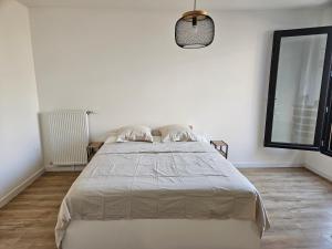 Charmant Studio proche de la Défense et lArena