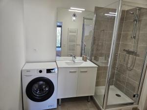 Charmant Studio proche de la Défense et lArena