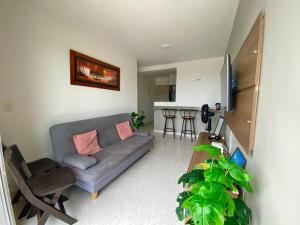 Apartamento con 3 habitaciones y Vista al Mar