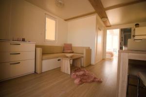 Luxury Houseboat Lavender 