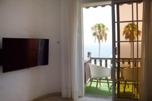 Altamar 52 with terrace & pool By CanariasGetaway