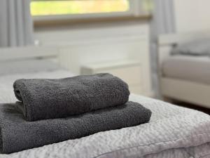 Sunny Suite mit Balkon - Küche - Bad