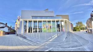 City Stays lovely 3 Bedroom Flat in Canterbury wt cathedral views