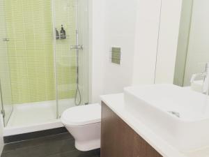 B&J Alfama Sea Lane 3