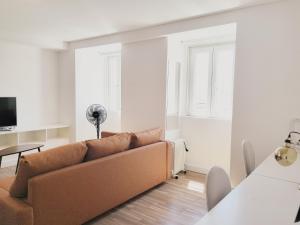 B&J Alfama Sea Lane 3