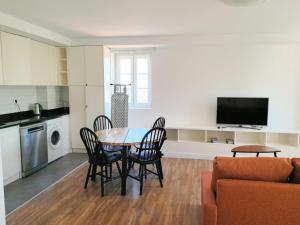 B&J Alfama Sea Lane 3