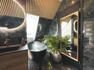 Central Penthouse - Luxurious with fjord views