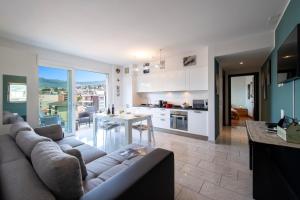 Panoramic Penthouse - Happy Rentals