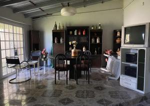 Casa con parrilla, zona Mute y Faro 5 Habitaciones