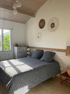 Maisons de vacances Maison arboree style Re proche mer : photos des chambres