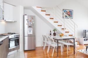 New Gallery Apartment with Beautiful View