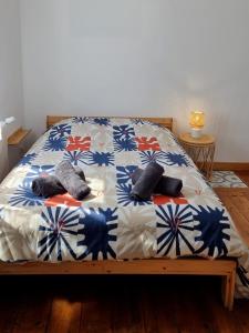 N3 - Charmant Studio Central