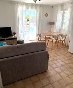 La Casa Calanquaise - Mer à 250m accessible à pied - T2 Spacieux indépendant - Terrasse Ombragée