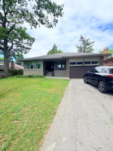 Boutique House in Etobicoke, On