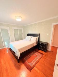 Boutique House in Etobicoke, On
