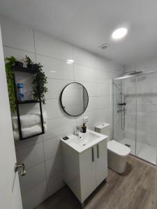 Estudio moderno con WiFi y aire acondicionado Centro de La Jonquera junto a la frontera