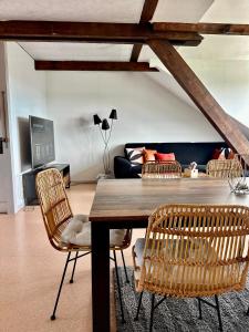 Appartements Loft vintage spacieux - 155 m2 - 4 chambres - Parking, Netflix, Wifi Fibre : photos des chambres