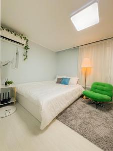 Ahyeon Station 10-minute walk Cozy Stay