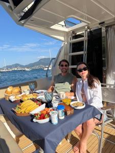 Iate de luxo Intermarine 44 pés